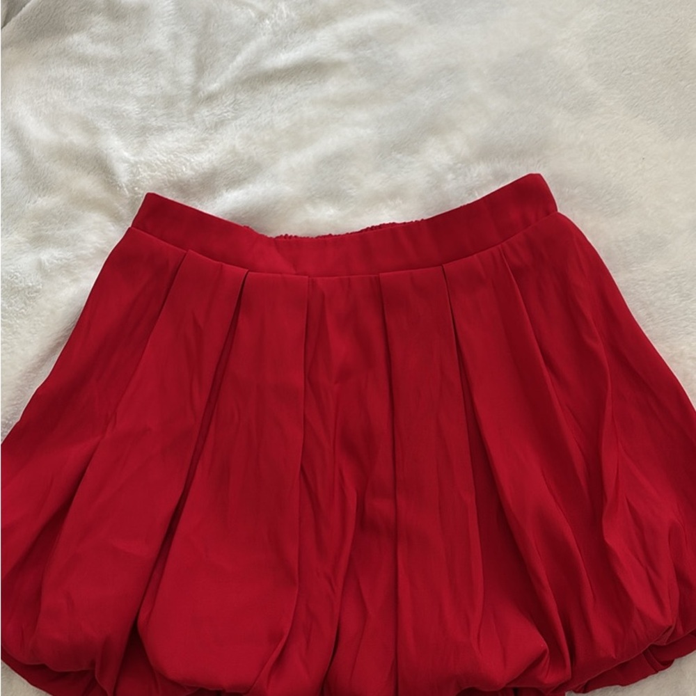 Chic Red Pleated Skirt